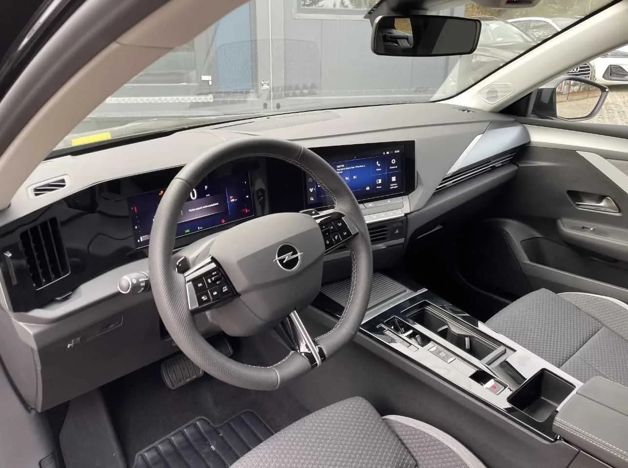 Opel Astra Kombi zdjęcie 5