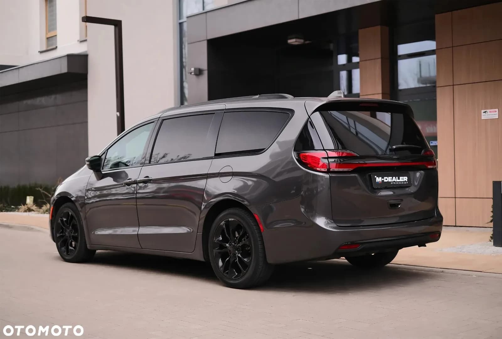 Chrysler Pacifica zdjęcie 8