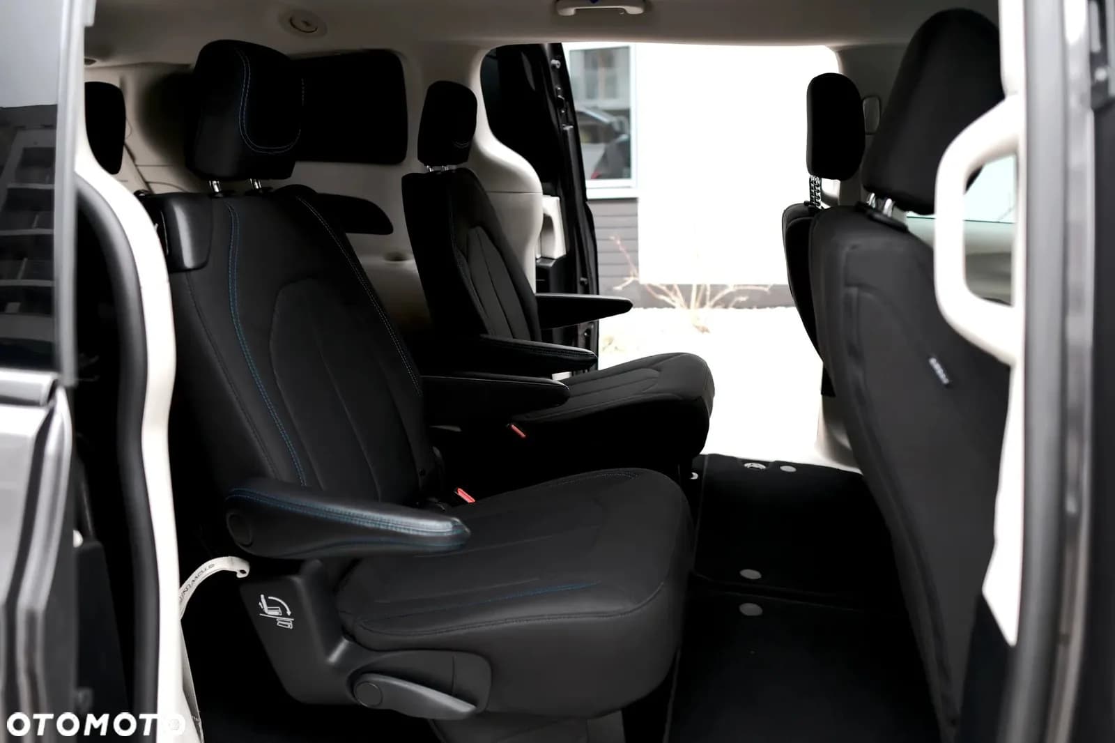 Chrysler Pacifica zdjęcie 19