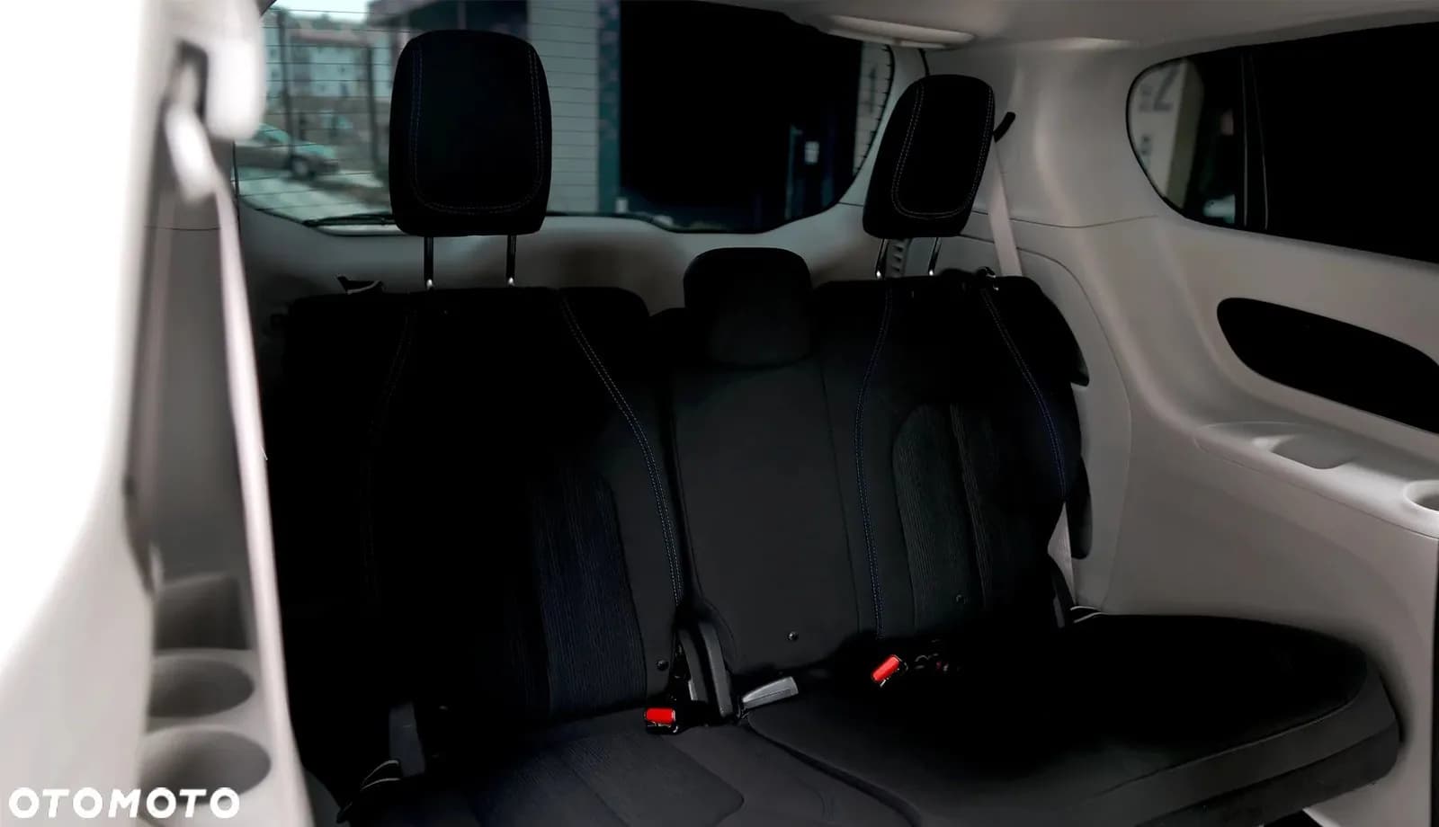 Chrysler Pacifica zdjęcie 25